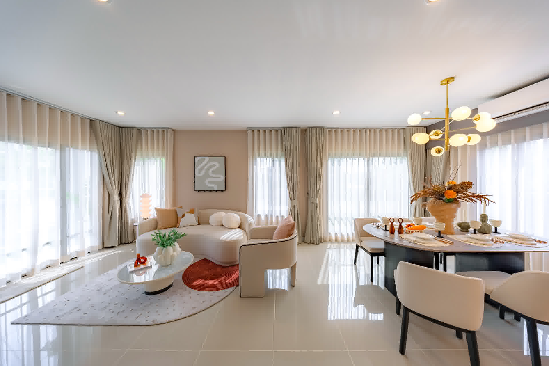 Living & dining area